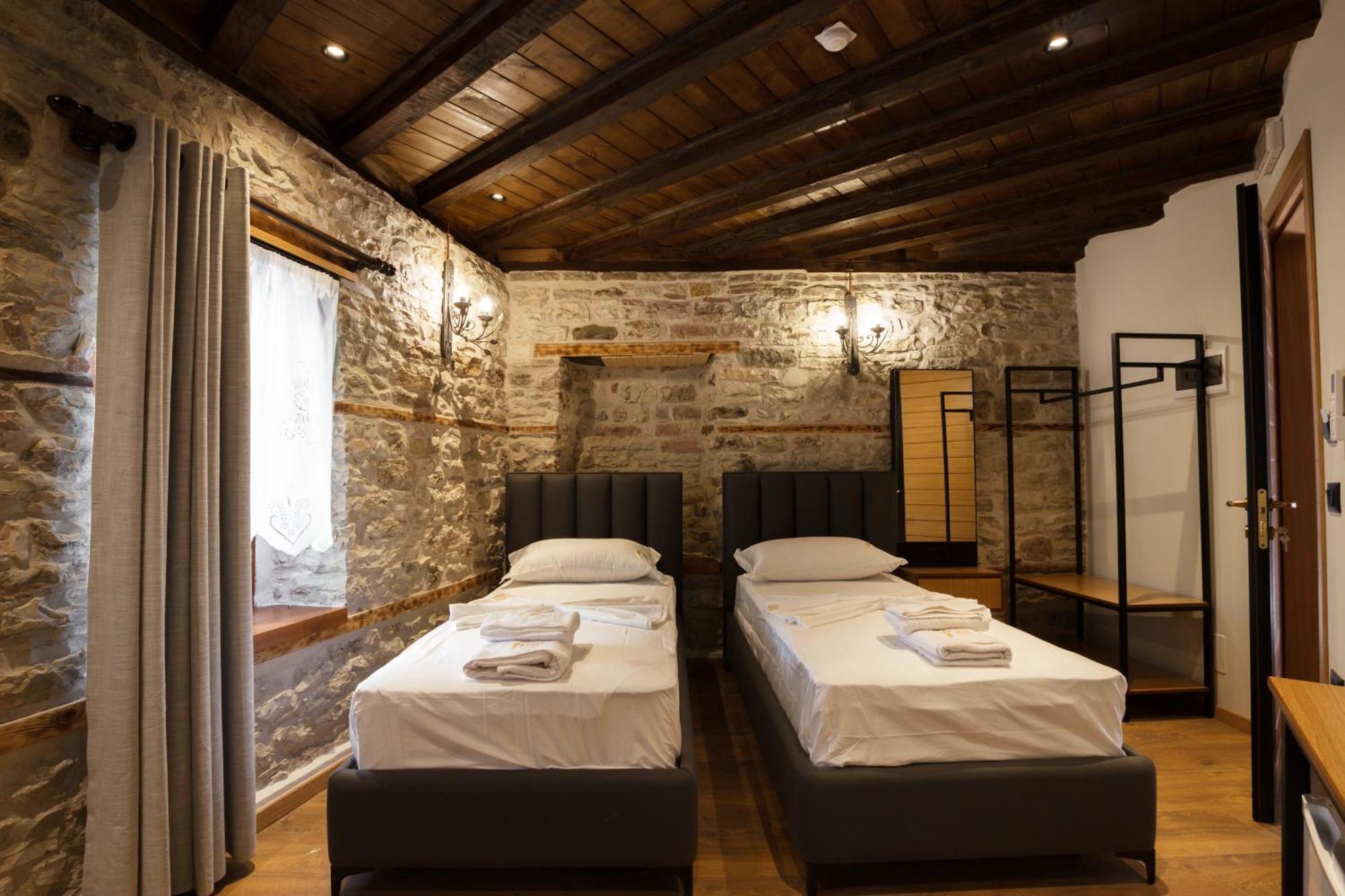 Furra Hotel Gjirokaster Exterior photo